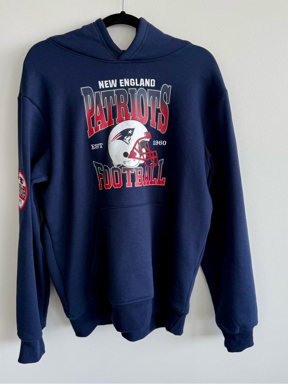 Primark Navy and Red Patriots Graphic Crewneck. NWOT Medium